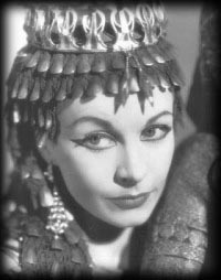 Vivien as Cleopatra in "Caesar and Cleopatra"
